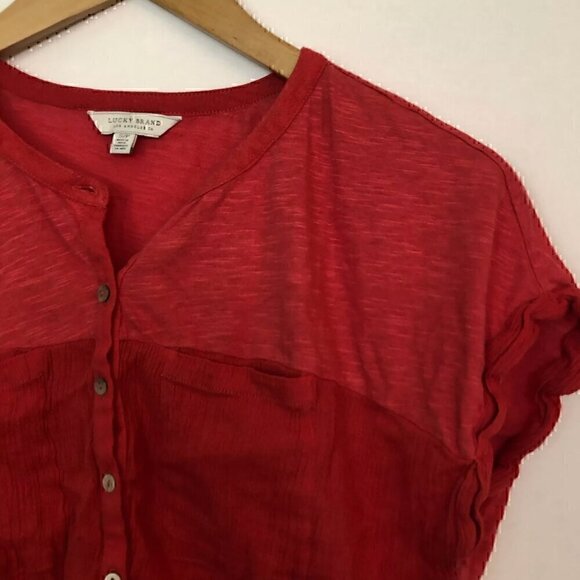 LUCKY BRAND Mixed Media Henley Coral Red Short Sleeve Cuffed Popover Blouse Top - Picture 4 of 6